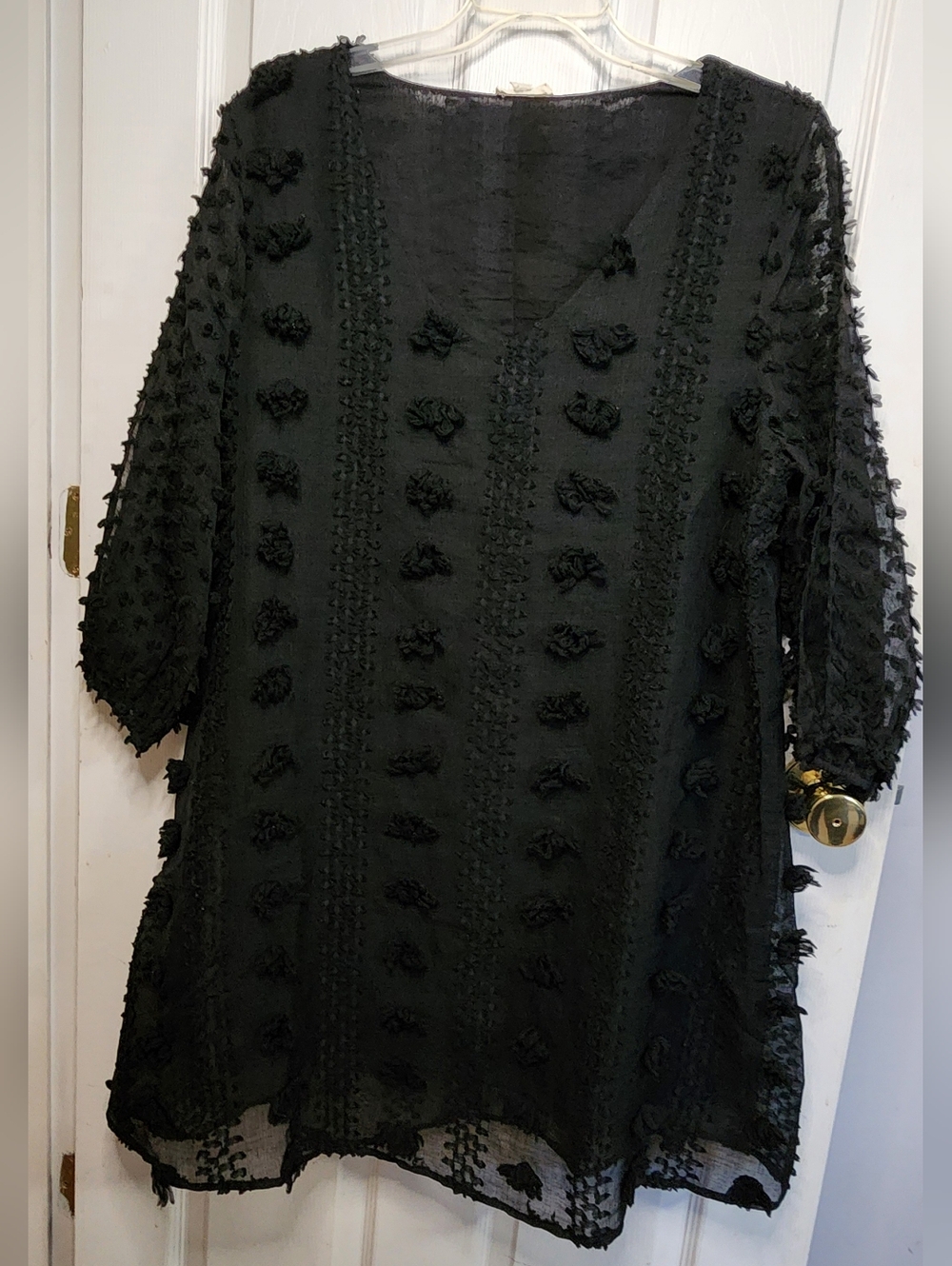 😍Black Boho dress with lace detailing and a V-neckline. Size: 1XL